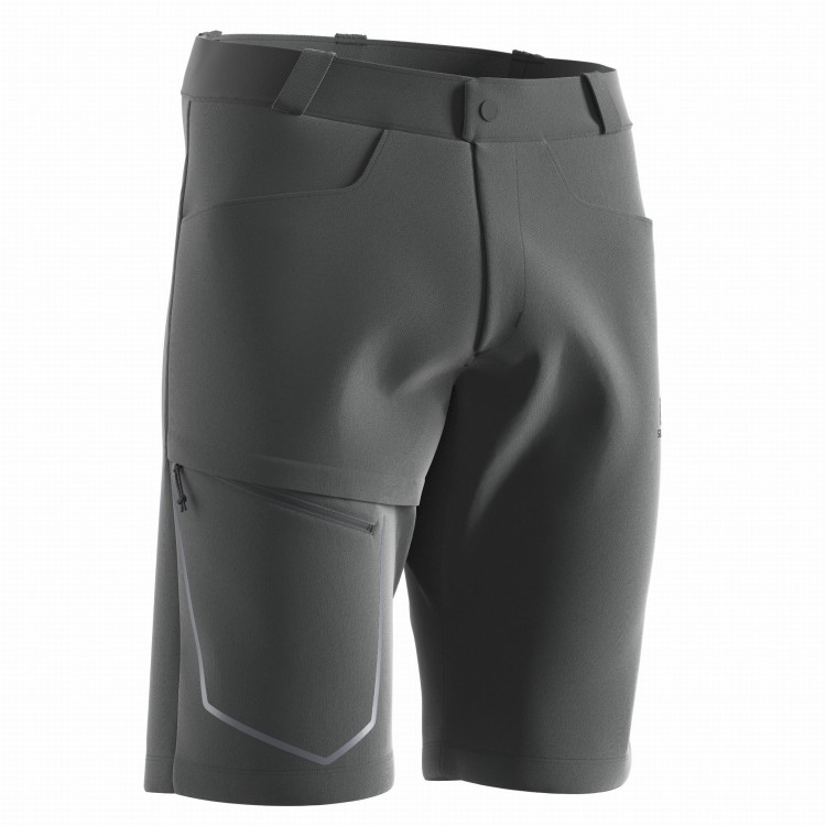 LC1718300_5_VIR_WAYFARERSHORTSM_BLACK_hike_men.jpg