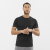 LC1869400_0_MOD_crossrunsstee_deepblack_run_m.png