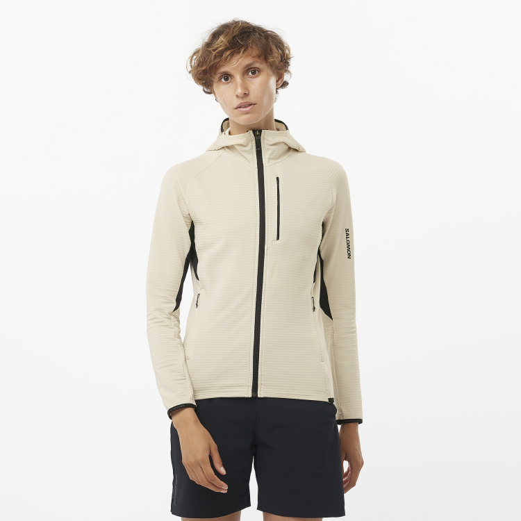 LC2224200_0_MOD_essentiallightwarmfzhoody_rainydaydeepblack_outdoor_w.png