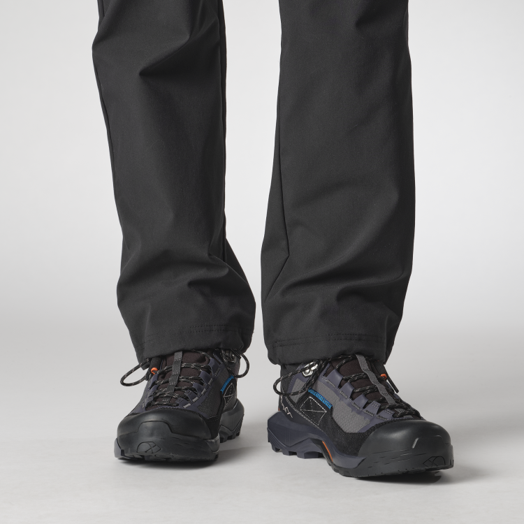 L47567200_0_MOD_X ULTRA ALPINE MID GTX WNine Iron_Black_Red Orange.png