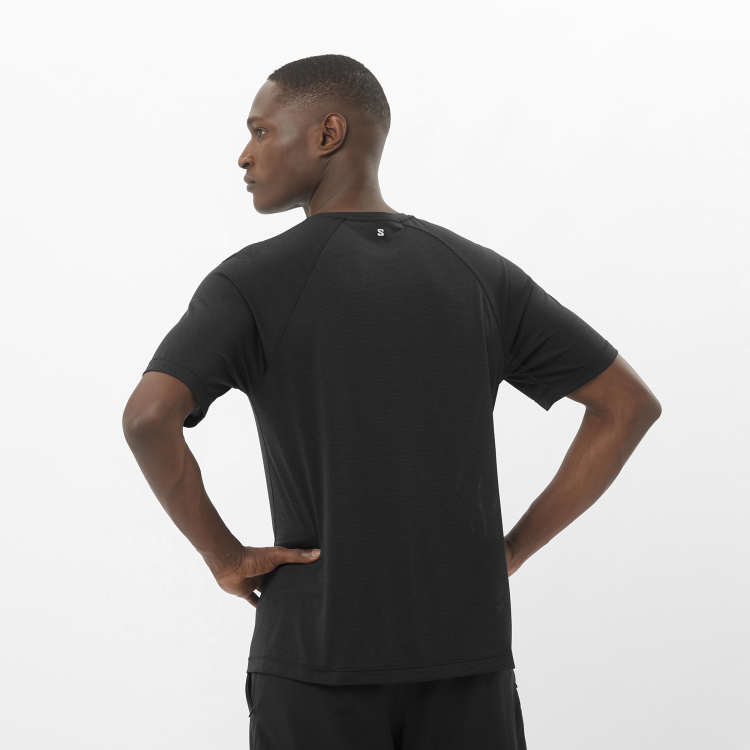 LC2423700_1_MOD_shkoutcoresstee_deepblack_run_m.png