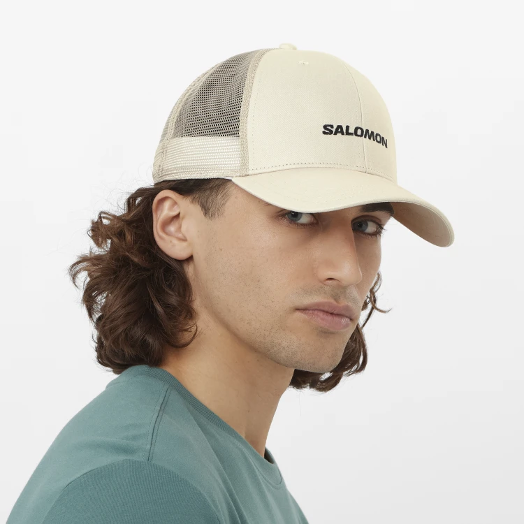 LC2524800_0_MOD_captrucker_rainyday_activewear_um.png