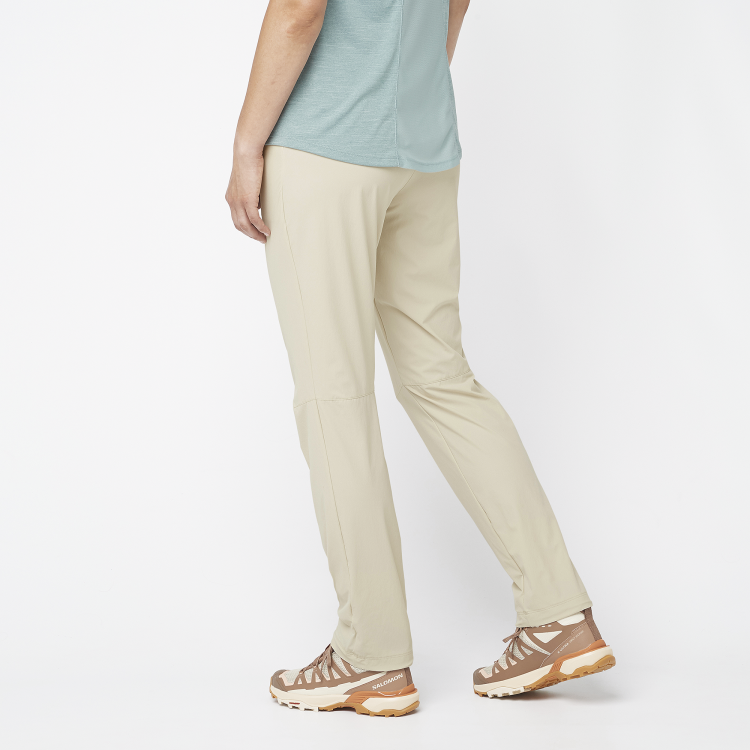 LC2214500_1_MOD_wayfarerpants_rainyday_outdoor_w.png