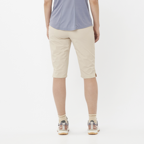 LC2475000_1_MOD_wayfarercapri_rainyday_hike_w.png