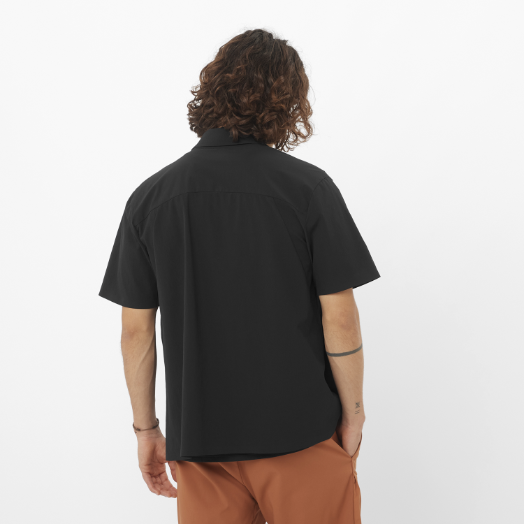 LC2438400_1_MOD_xplorationssshirt_deepblack_hike_m.png