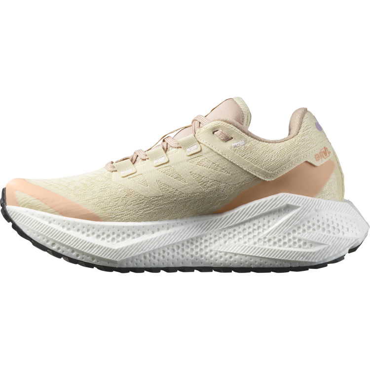 L47812500_1_GHO_AERO GLIDE 3 GRVL WShortbread_White_Fusion Coral.png