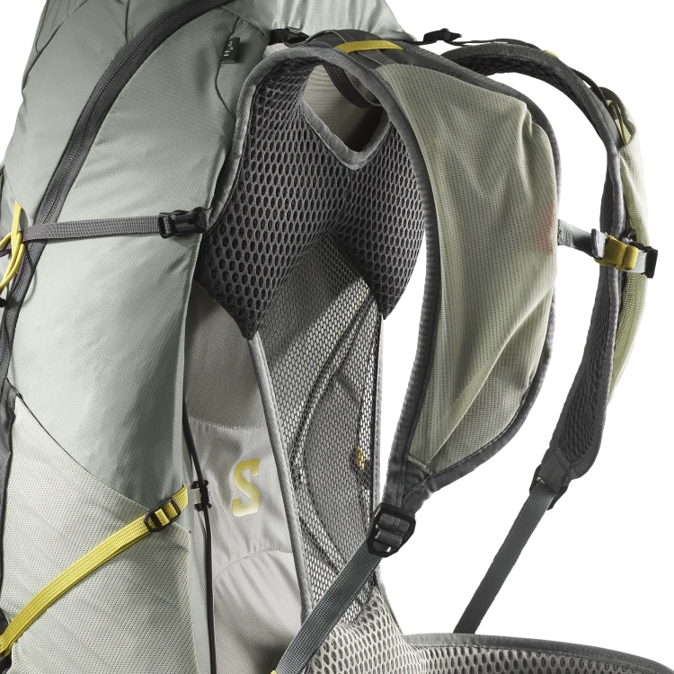 LC2466900_2_GHO_AEROTREK 30SEDONA SAGE _ SEAGRASS _ Nine Iron.png