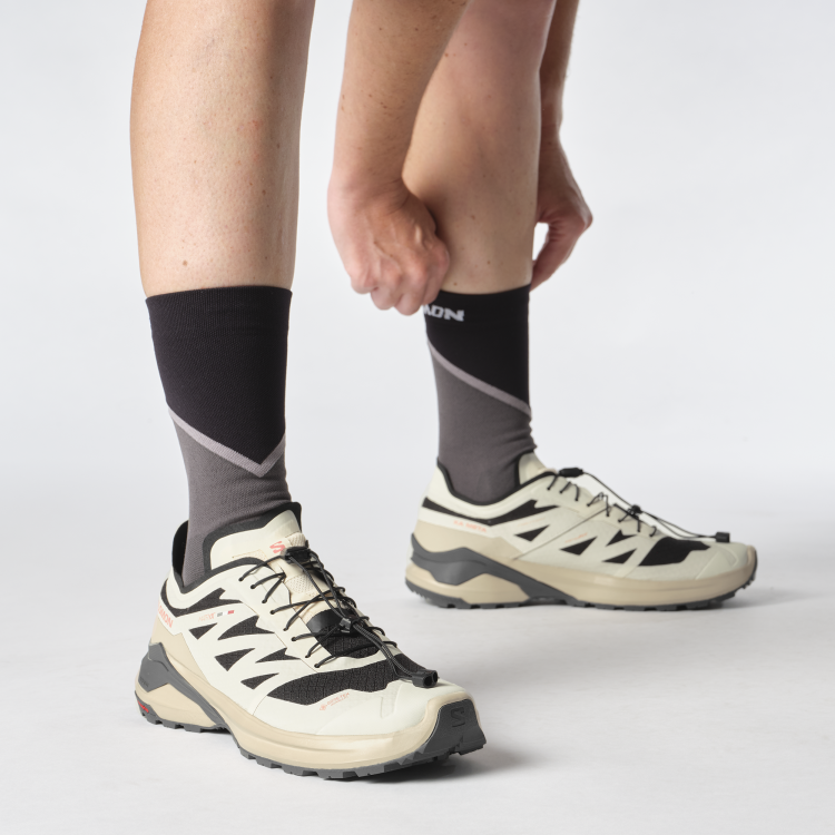 L47887100_0_MOD_XA META GORE-TEX W MIFBlack_Oxford Tan_Tender Peach.png