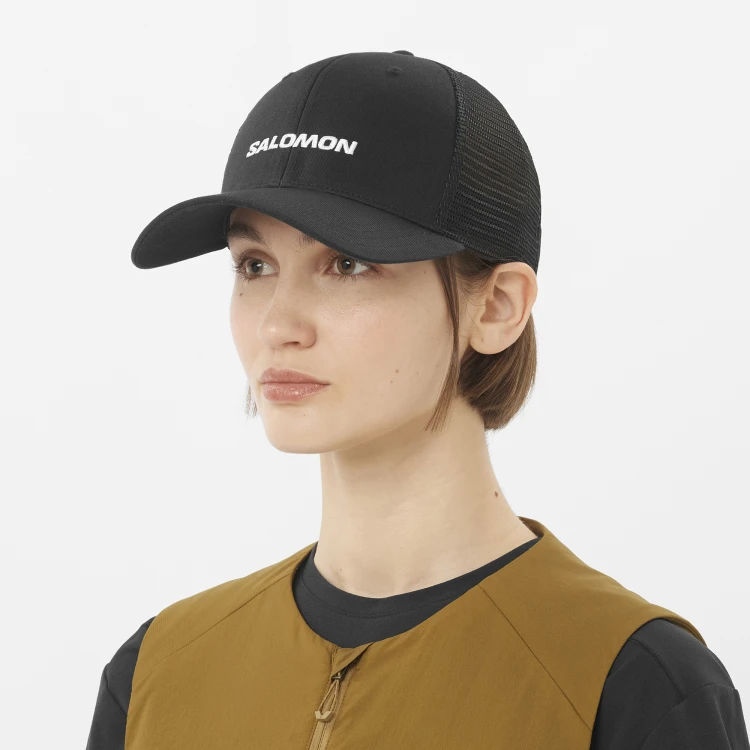 LC2682200_1_MOD_logotruckercap_deepblack_activewear_uw.png